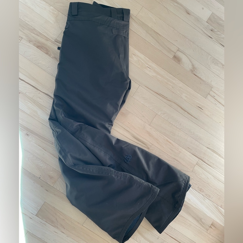 Olive green 686 snowboarding pants - Picture 3 of 9